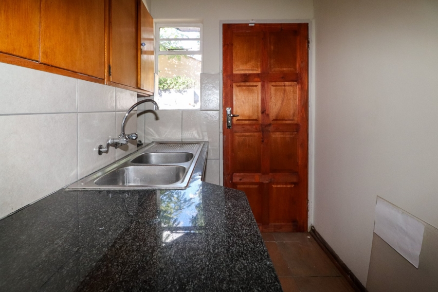 To Let 4 Bedroom Property for Rent in Flamwood North West